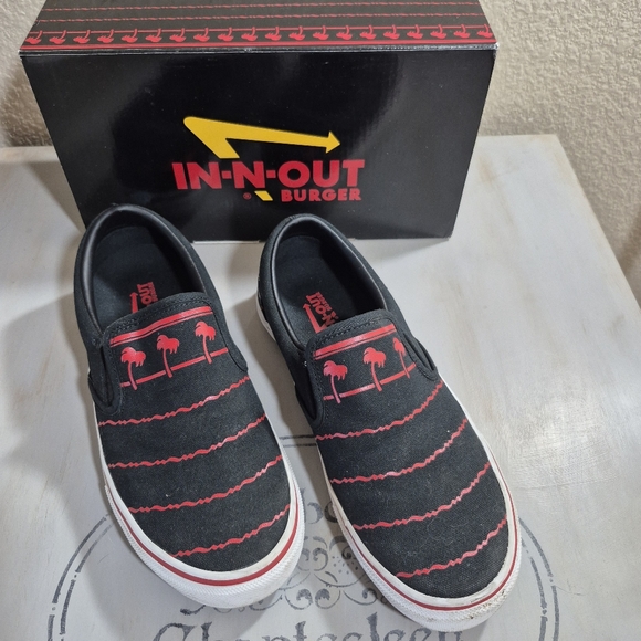 Vans In N Out Drink Cup Black Red Unisex Slip On Shoes - Picture 1 of 6